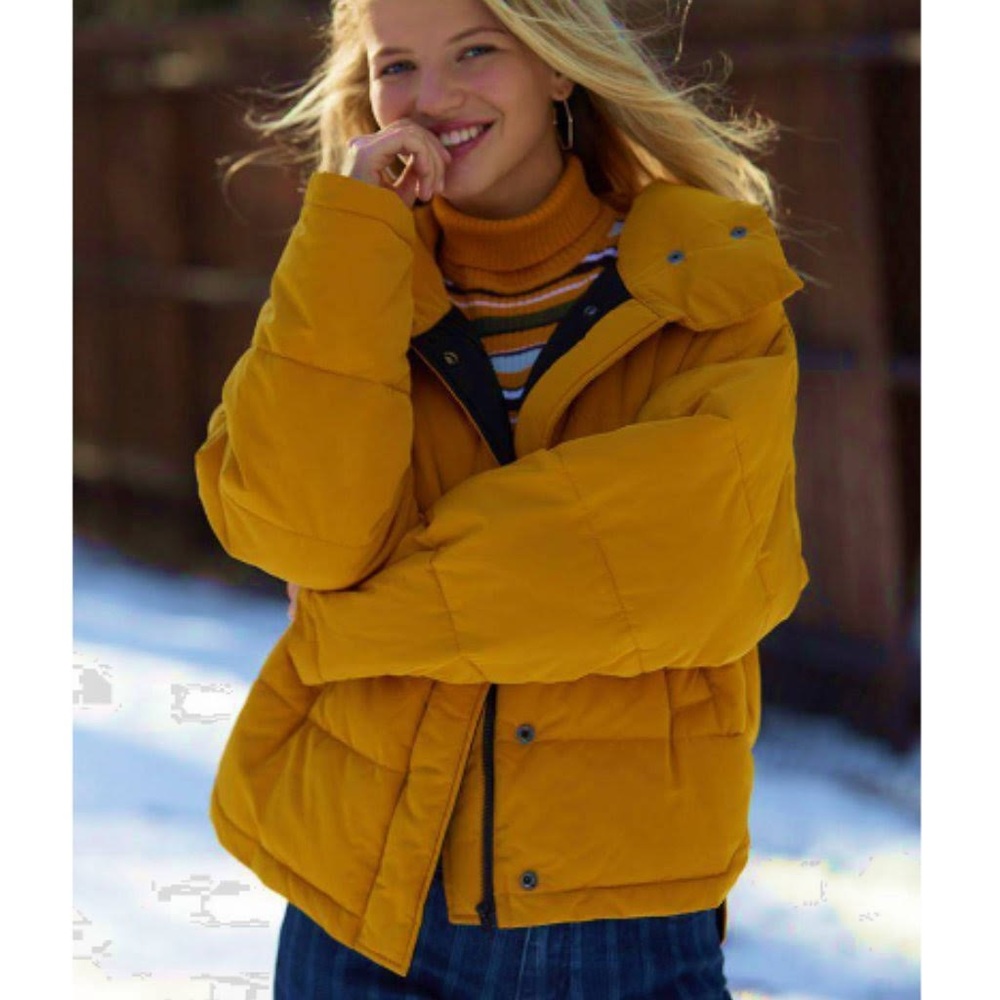 KENDALL + KYLIE PUFFER JACKET SIZE XS/S